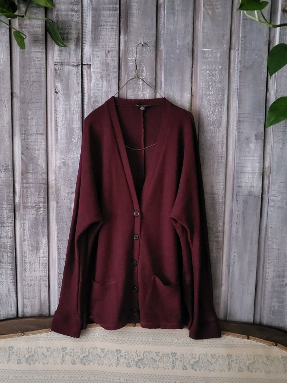 American Eagle Maroon Burgundy Batwing Slit Knit Cardigan Sweater M Oversized